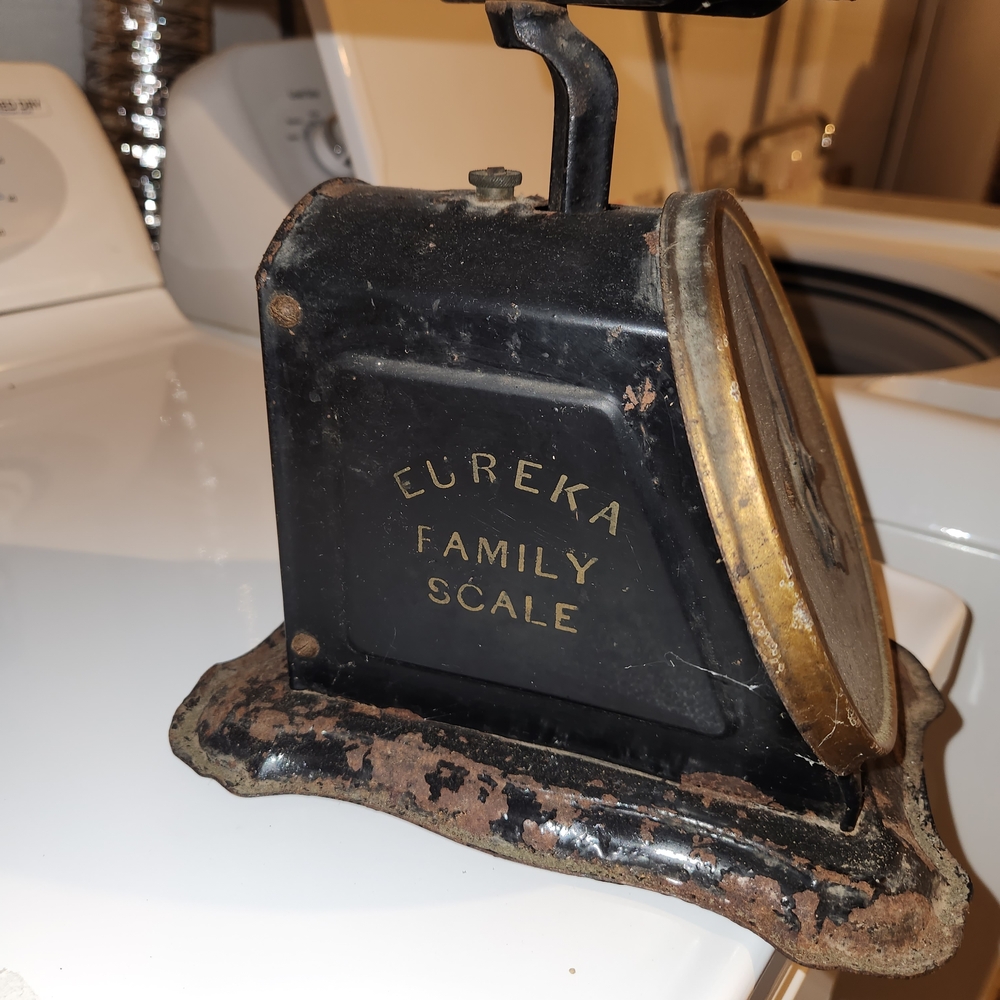 Eureka Family Scale - Vintage Black and Gold Decor